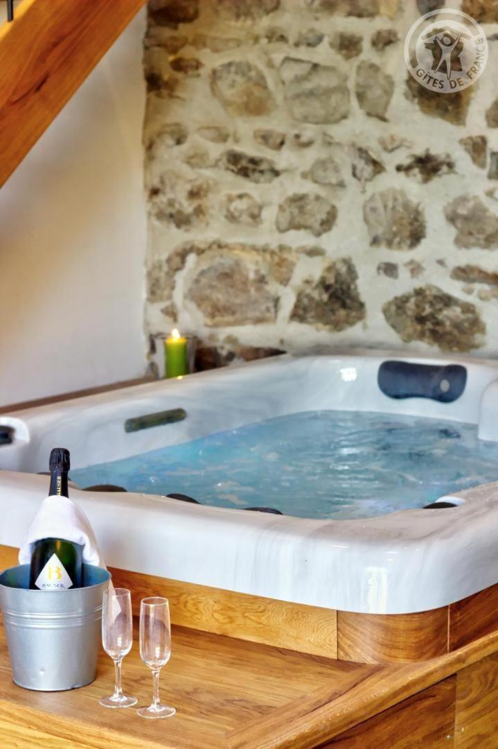 Bed and Breakfast La Ferme Des Galoches Villemontais Exterior foto